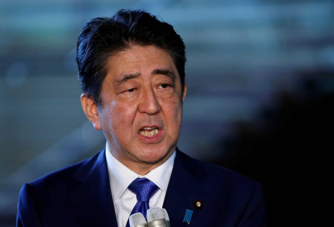 Muere exprimer ministro de Japón tras ataque armado