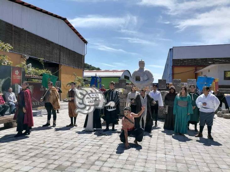 Con performance medieval, presentan el inicio del proyecto Casa Vegas en Orizaba