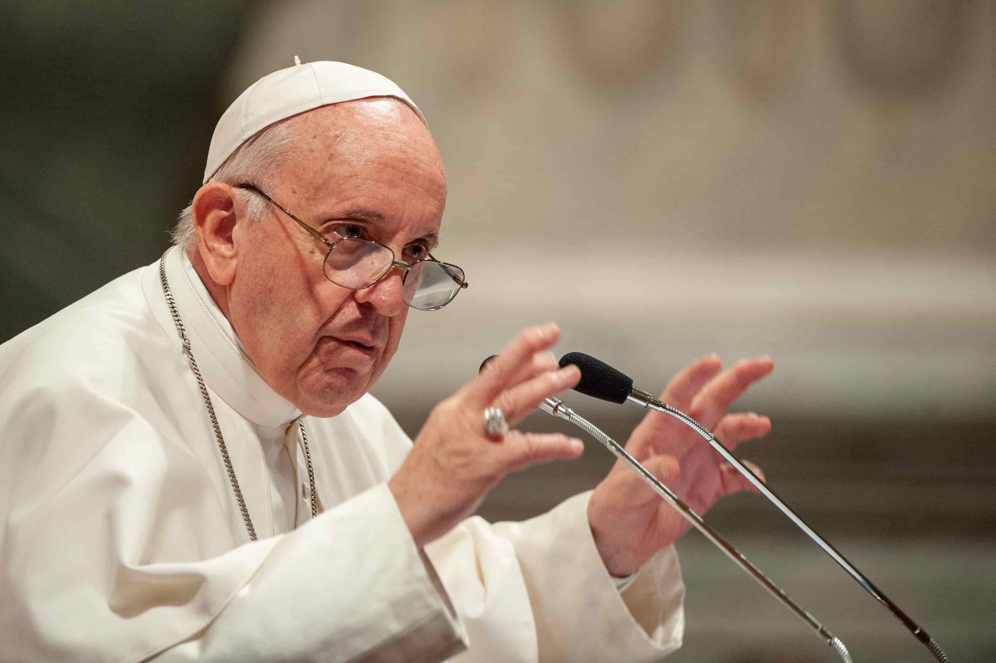 Papa Francisco pide consumir menos carne para salvar el planeta