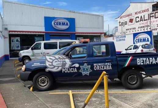 Sorpresivamente, muere hombre al interior de tienda automotriz en Orizaba