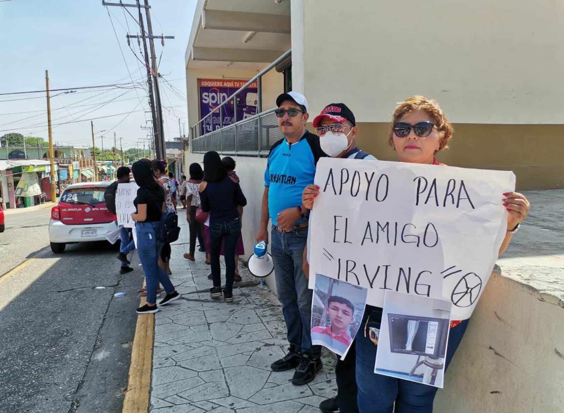 (+ Video) Joven futbolista Irving necesita apoyo para cubrir gastos de operación