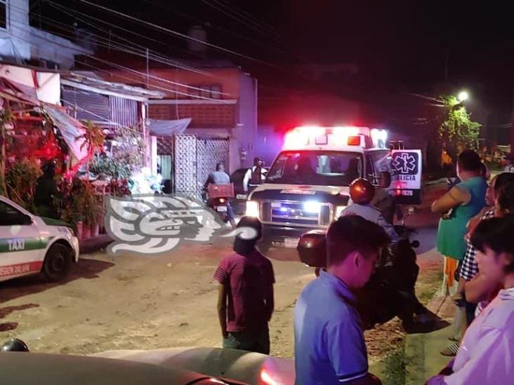 De forma sorpresiva, hieren con arma de fuego a tatuador en Xalapa