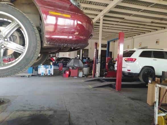 Sube precio de reparación, servicios y seguros de autos