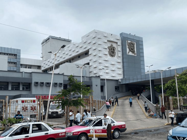 Sufren insoportable calor en el Hospital Regional de Alta Especialidad de Veracruz