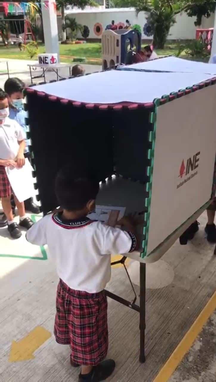 Jardines de niños en Veracruz realizan simulacro de elecciones de diputado infantil