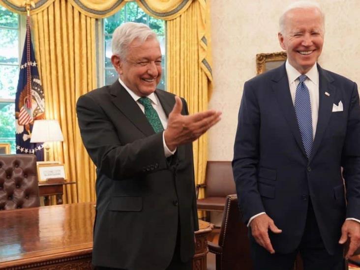 Ken Salazar defiende relación entre EU y México tras reunión de AMLO con Joe Biden