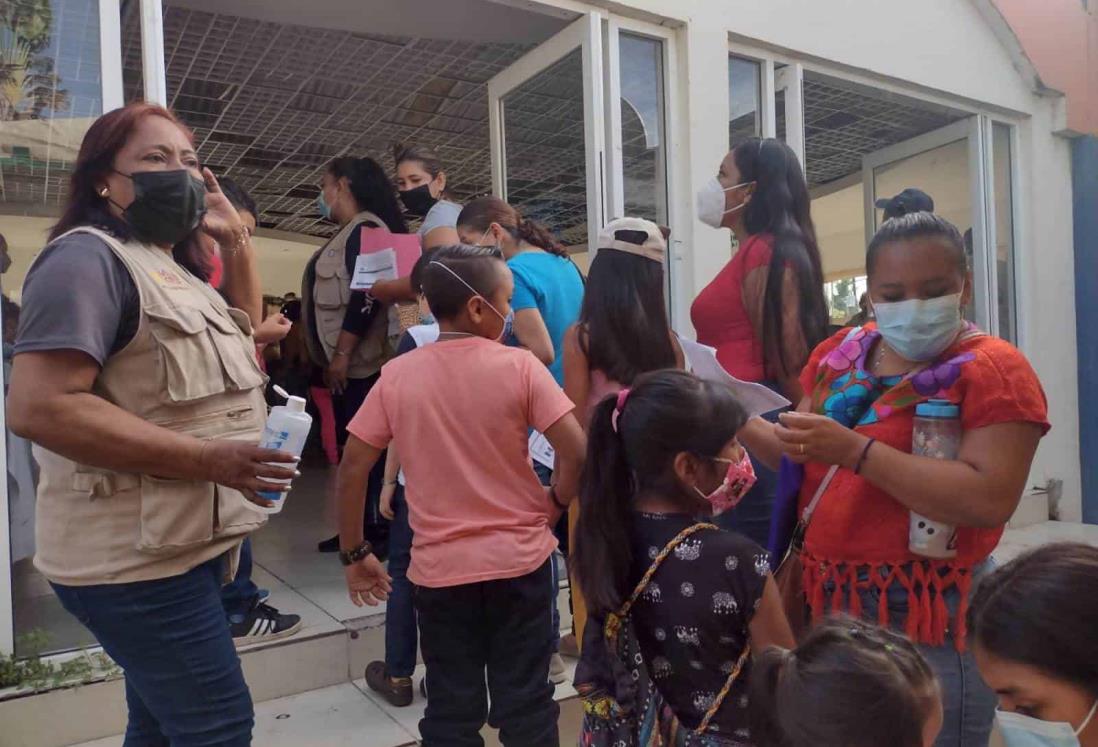 Los niños también tienen derecho a la salud: madres tras vacunación en Medellín