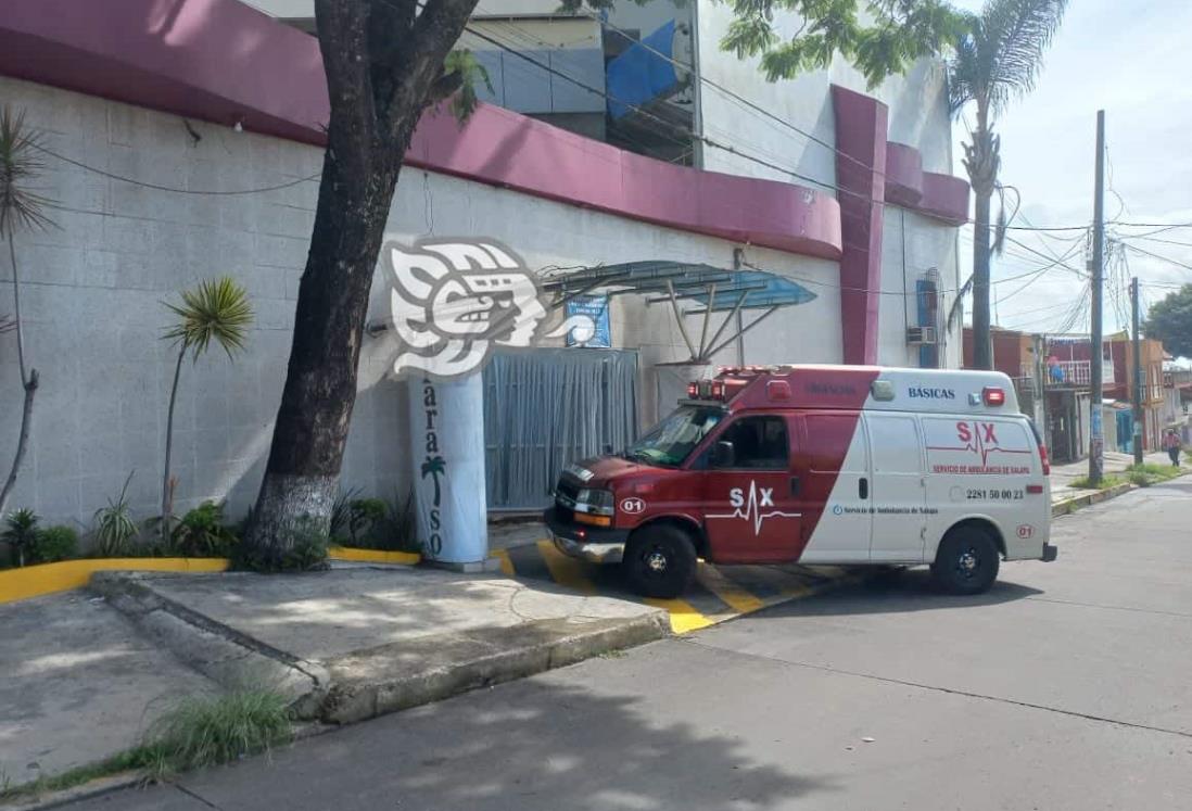 Drogan y roban a sujeto en un auto hotel de Xalapa