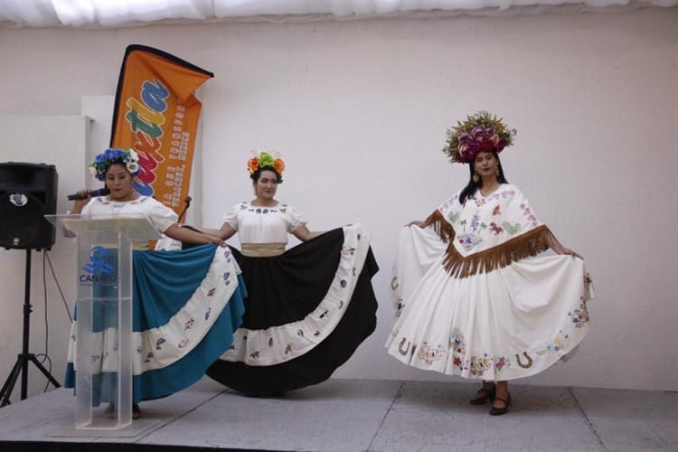Exponen gastronomía, cultura y tradiciones de Cotaxtla en la Canaco Veracruz