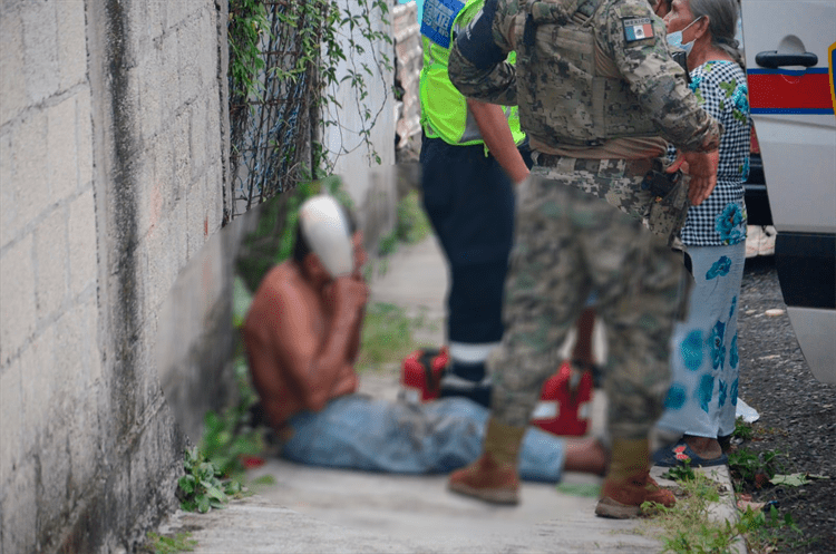 Hombre es golpeado por su compadre en la colonia El Manantial(+video)