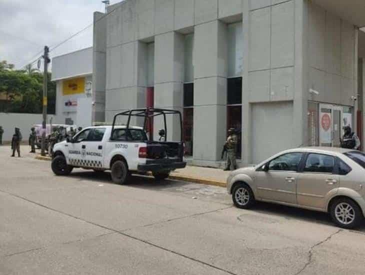 Solitario delincuente consuma asalto en banco de Coatzacoalcos