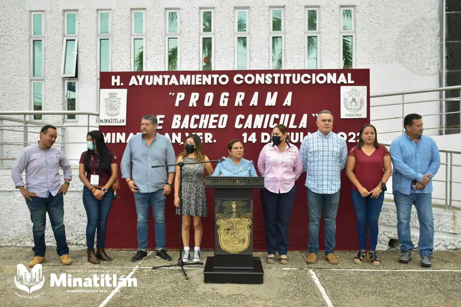 Medel Palma da banderazo al programa de “Bacheo Canícula”