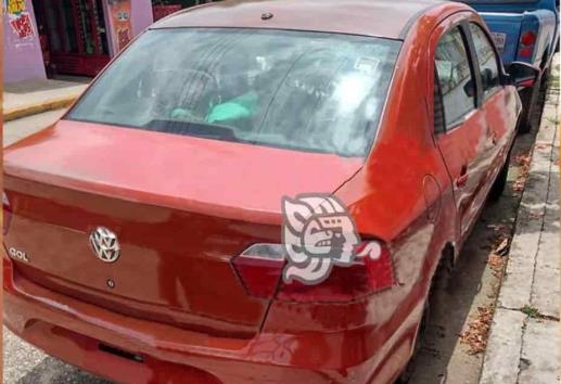 Localizan auto con reporte de robo en barrio de Chinameca