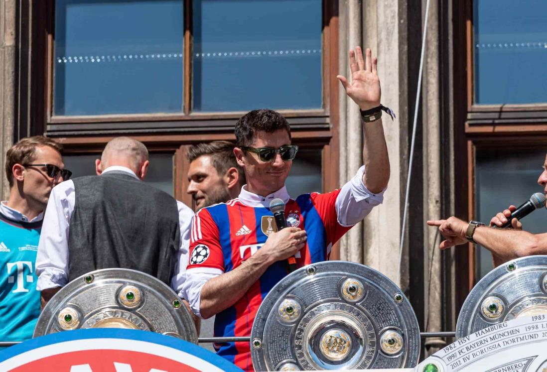 Robert Lewandowski será culé; Barcelona lo hace oficial