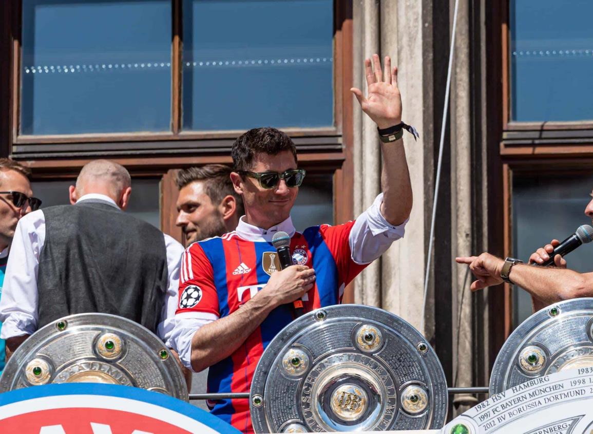 Robert Lewandowski será culé; Barcelona lo hace oficial