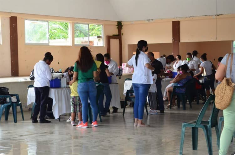 Alrededor de 2 mil 600 niños fueron vacunados contra el covid en Cosamaloapan