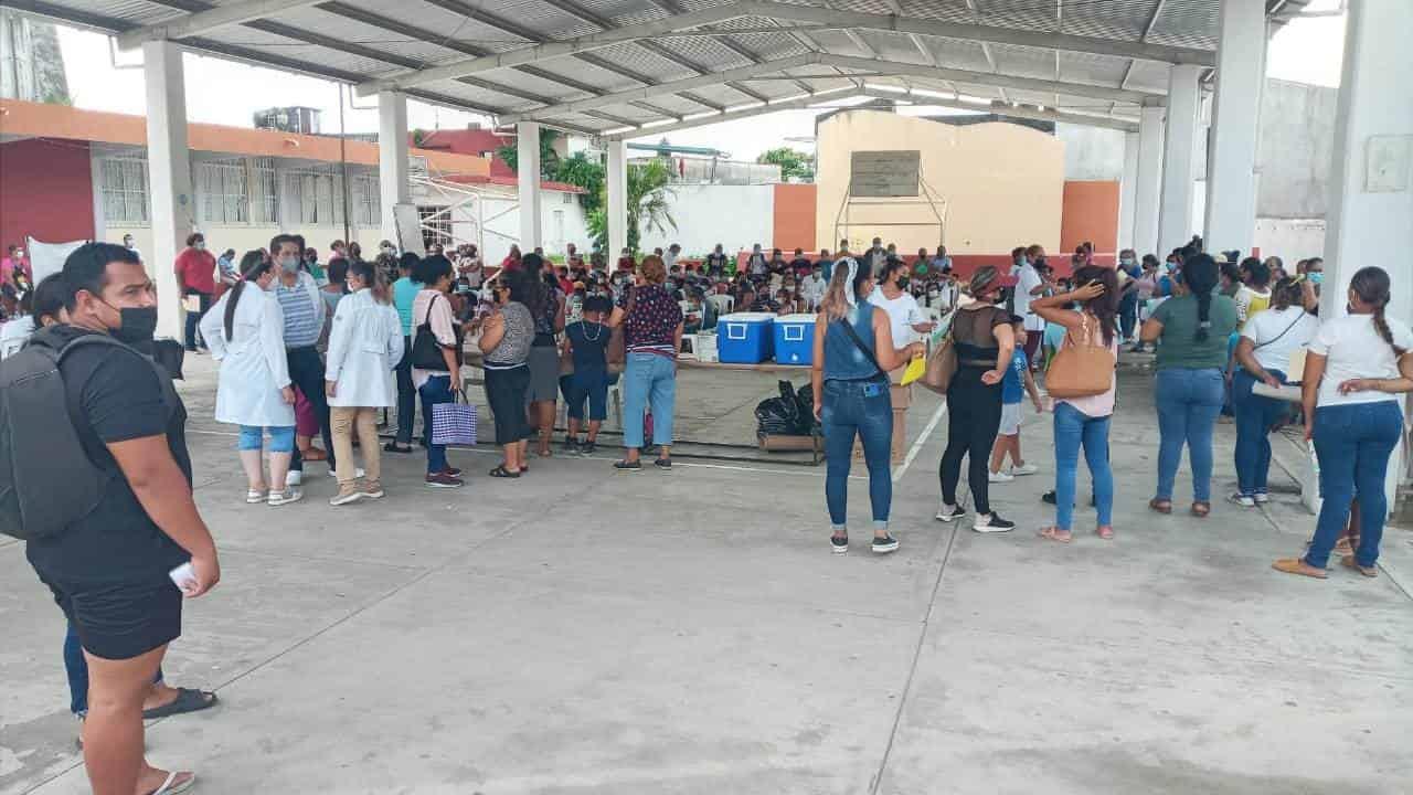 Alrededor de 2 mil 600 niños fueron vacunados contra el covid en Cosamaloapan