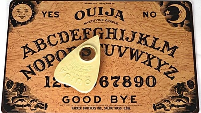 ¿La ouija realmente se mueve sola?