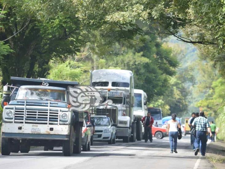 Trabajadores exigen intervención de CGJ ante “negativa” de alcalde de Maltrata