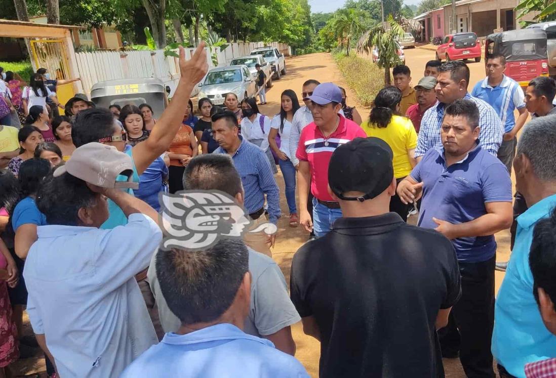 En Mecayapan exigen la instalación de un transformador nuevo