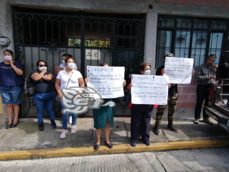 Protestan en sede de la SEV en Orizaba; acusan adeudos (+Video)