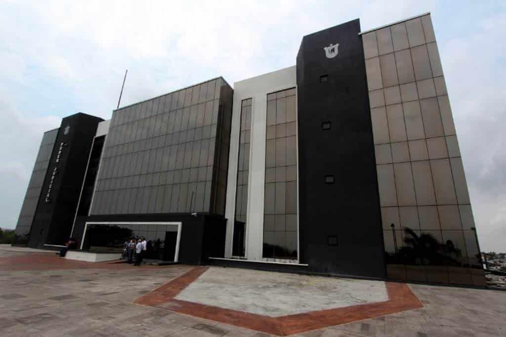 Denuncian falta de mantenimiento en Ciudad Judicial de Veracruz