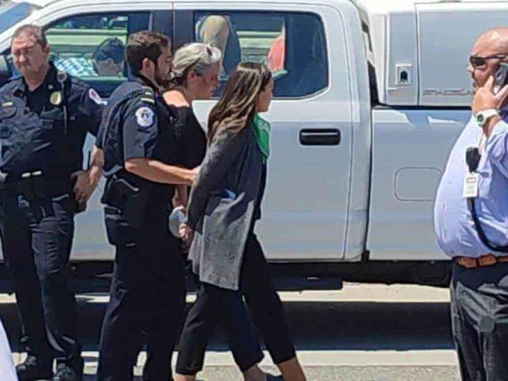 Arrestan a congresistas en EU durante protestas a favor del aborto