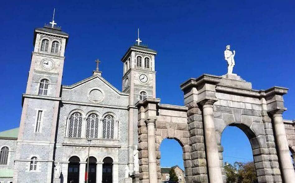 Para indemnizar a víctimas de abuso, Iglesia Católica venderá propiedades en Canadá