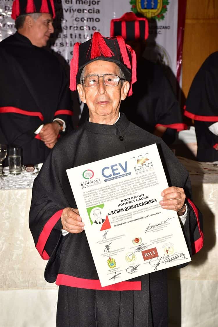 Entregan Doctorado Honoris Causa a abogados destacados de Veracruz