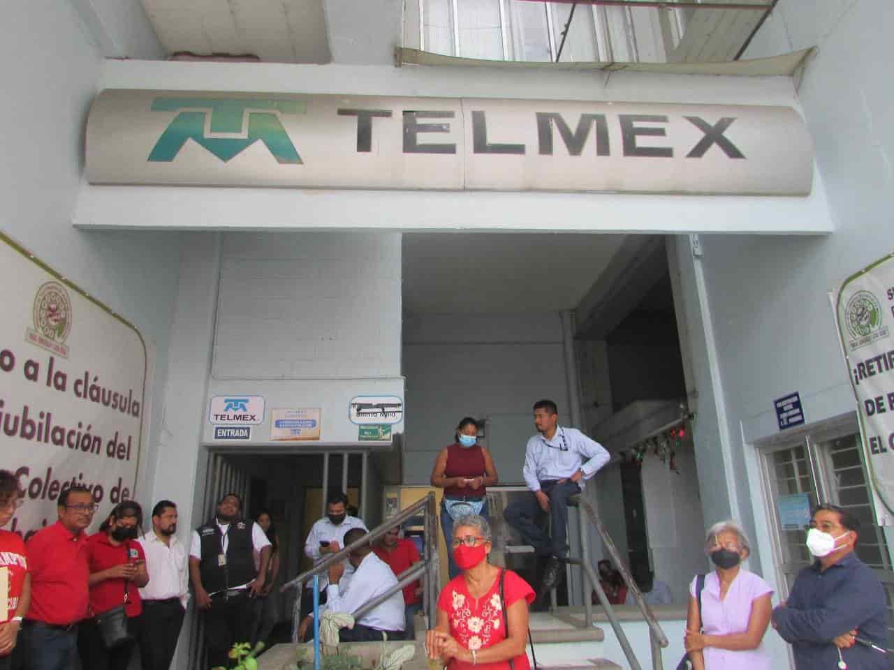 Trabajadores de Telmex en Cosamaloapan se suman a paro laboral