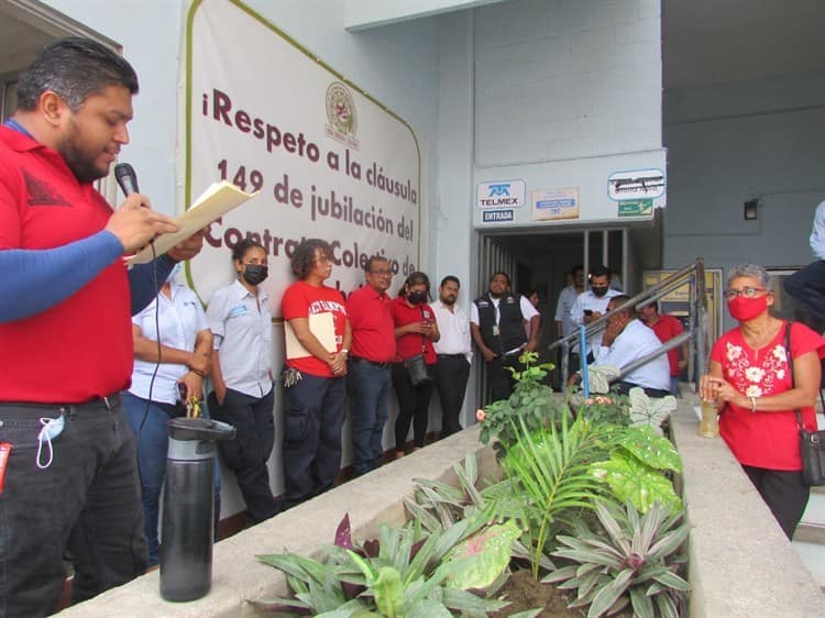 Trabajadores de Telmex en Cosamaloapan se suman a paro laboral