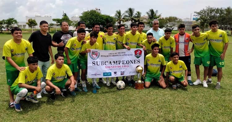 Academia Delfines Veracruz es campeón de la Liga de Futbol Infantil