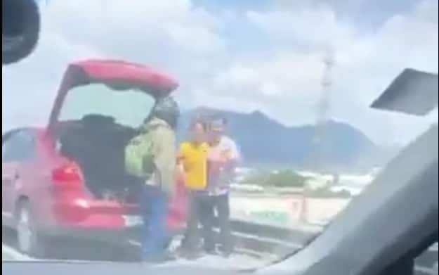 (video) Arrojan a repartidor desde un puente en Cuautitlán Izcalli