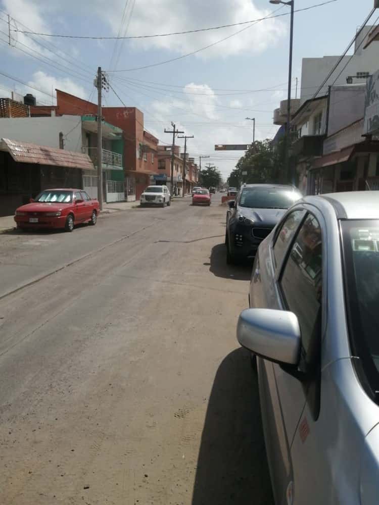 Vecinos de la colonia Zaragoza denuncian afectaciones por obras de Grupo MAS