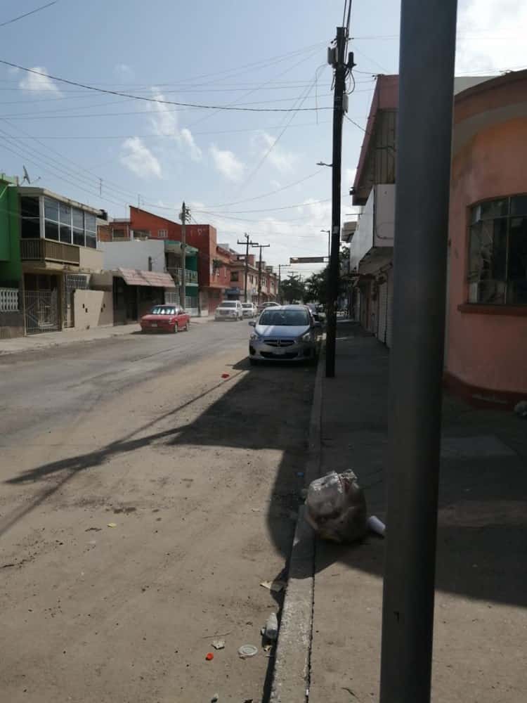 Vecinos de la colonia Zaragoza denuncian afectaciones por obras de Grupo MAS