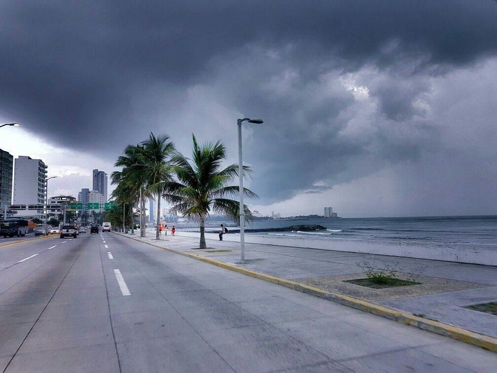 Transforman imagen urbana de los bulevares de Boca del Río