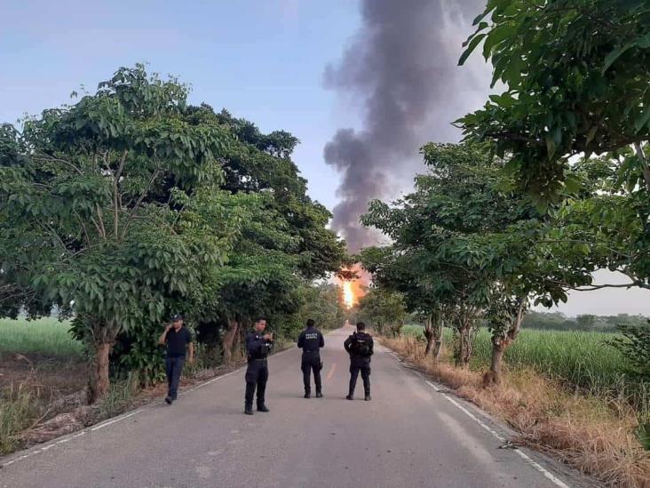 Un muerto y un herido por explosión de ducto de Pemex en Chacaltianguis (+video)