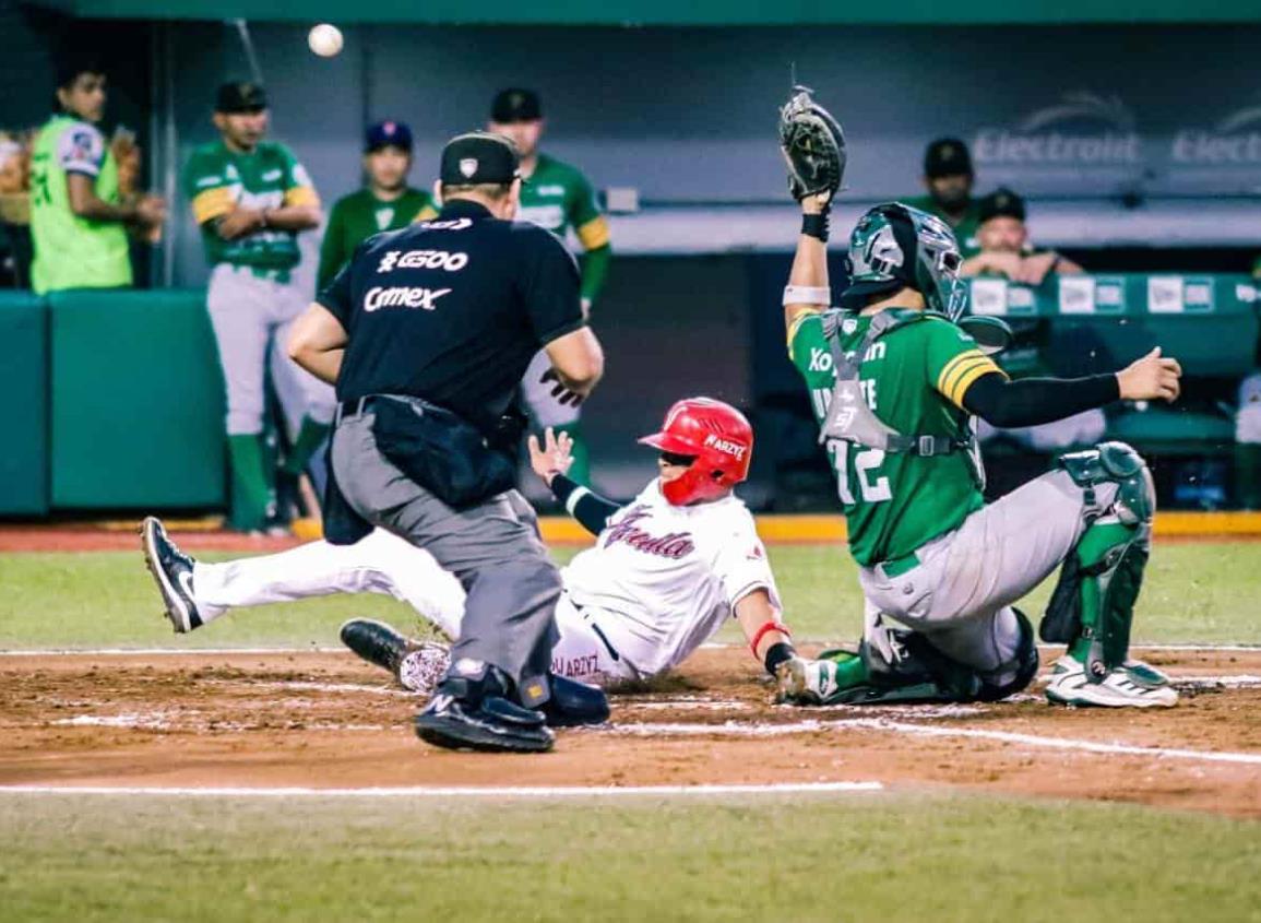 El Águila vence 8-1 a Durango y evita barrida con dominio de Richardson