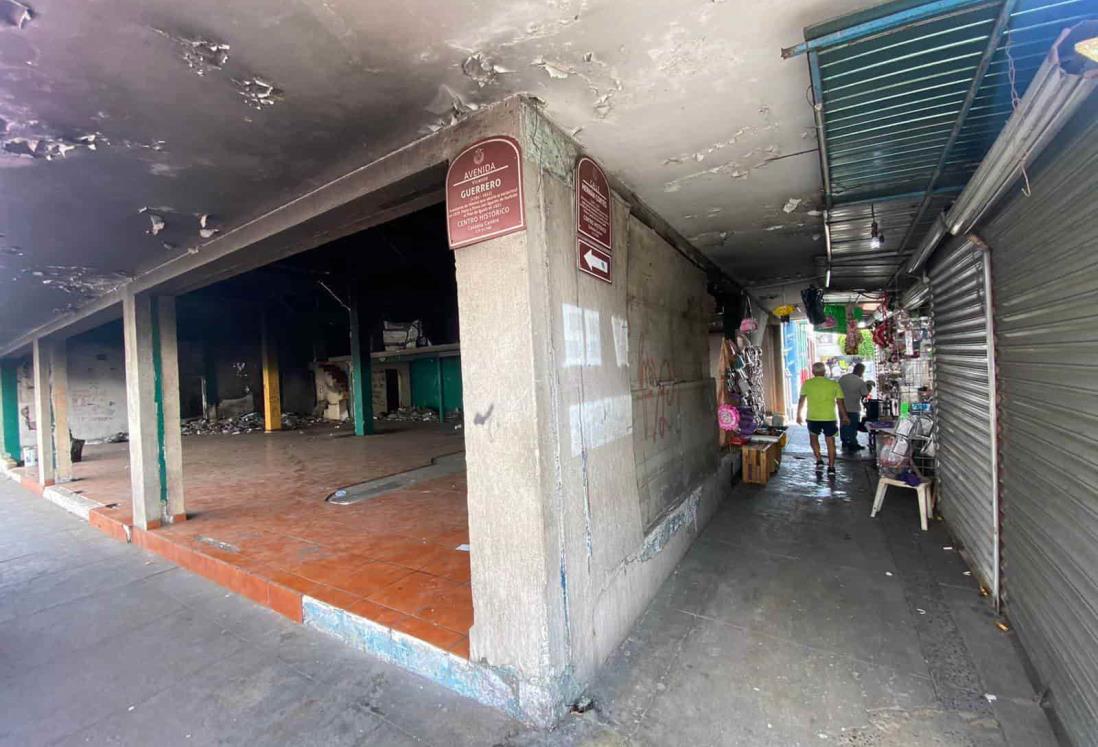 Un peligro, edificios abandonados en zonas de mercados de Veracruz