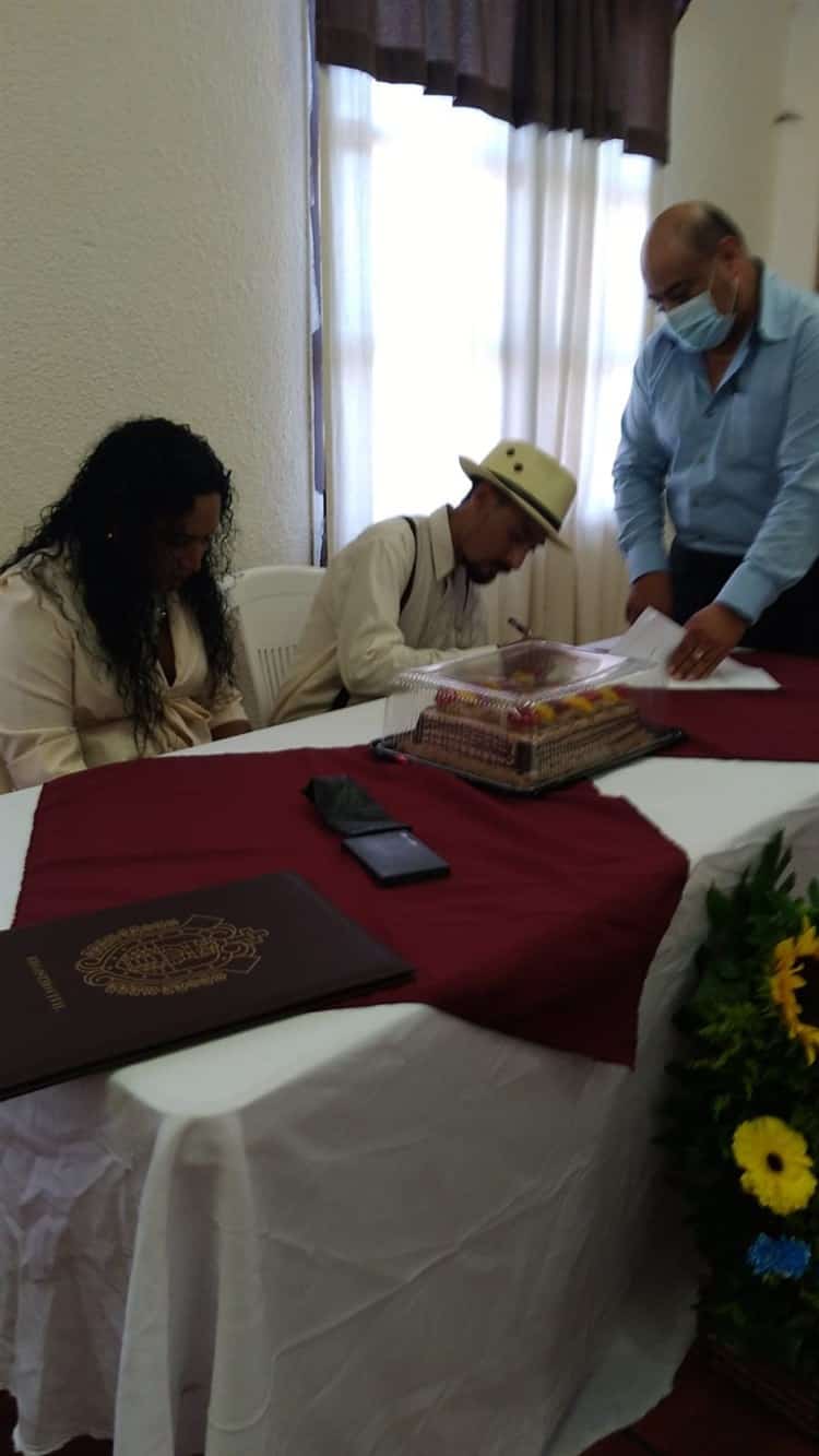 Se realiza primera boda igualitaria en la cuenca del Papaloapan