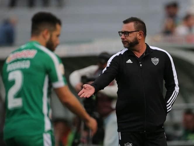 ‘El Turco’ Mohamed, despedido del Atlético Mineiro