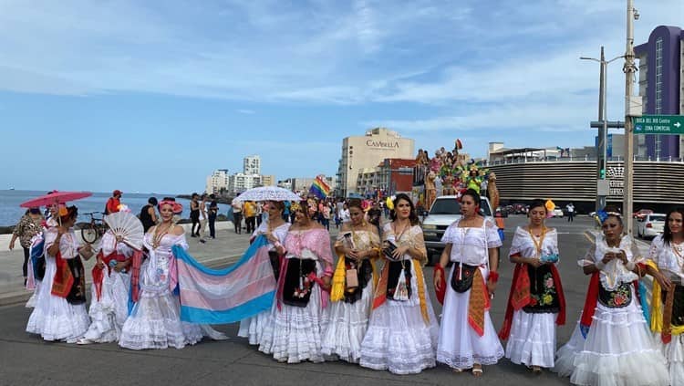 Comunidad LGBTIQ+ realiza marcha en la zona conurbada Veracruz – Boca del Río