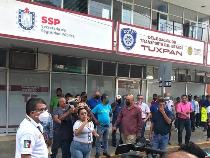 Taxistas demanda aumento de tarifa de pasaje en Tuxpan