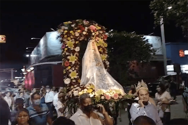 Cantan las mañanitas a Nuestra Señora de Santa Ana en Boca del Río(+video)