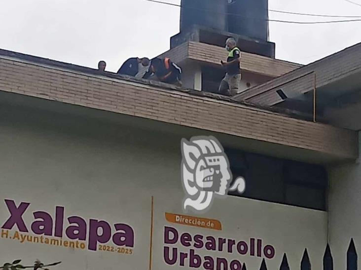 Olor de gas provoca desalojo de empleados de Desarrollo Económico en Xalapa