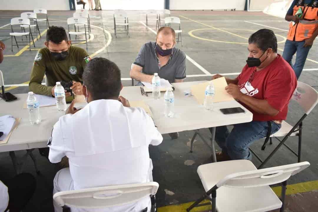 Realizan mesa de trabajo previo a vacaciones de verano en Úrsulo Galván