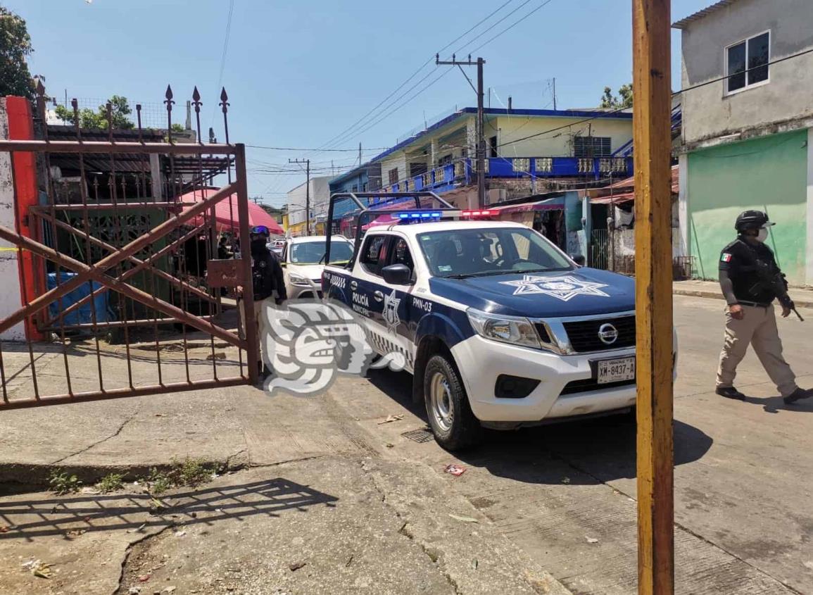 Liberan a mujeres levantadas afuera de mercado en Nanchital