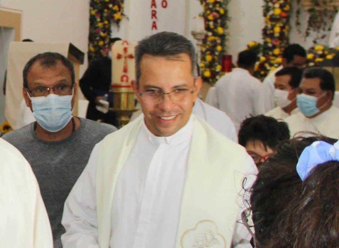 Padre Cecilio dejará de estar al frente de la Parroquia de Santa Ana en Boca del Río