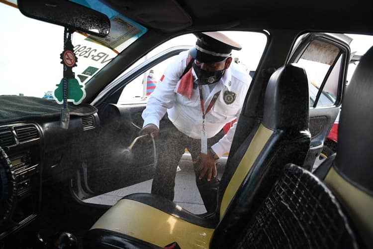 Sanitizan mil unidades de taxi en Boca del Río (+Video)