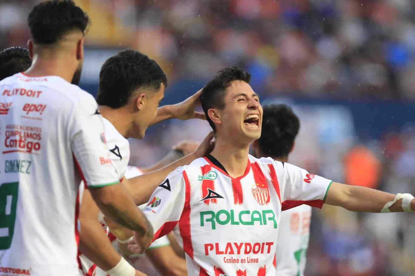 Los Rayos del Necaxa vencen 2-0 a los Tuzos del Pachuca